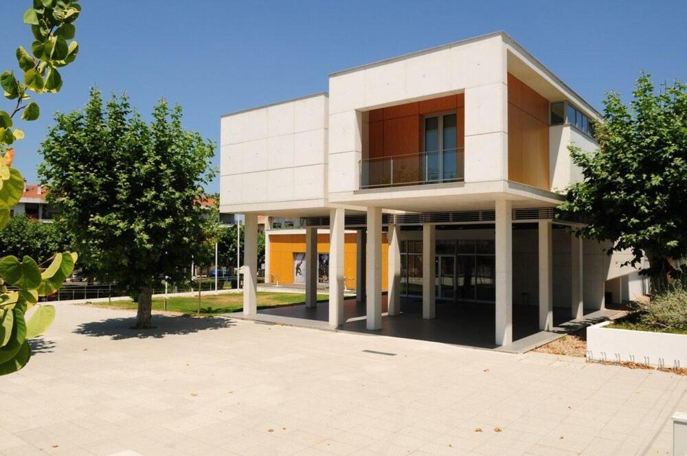 Hi Lousa - Pousada De Juventude Exterior photo